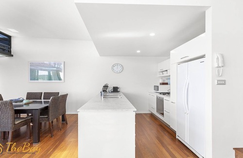 Boat Harbour Apartment | One Mile Ridge No.15 - Scenic Bushland Views & Family Pool