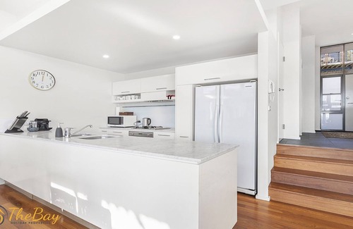 Boat Harbour Apartment | One Mile Ridge No.15 - Scenic Bushland Views & Family Pool