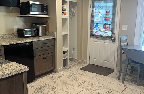 Wells Beach Condo | Steps from the Beach: Guest Rated 9.8 with Oceanfront Pool
