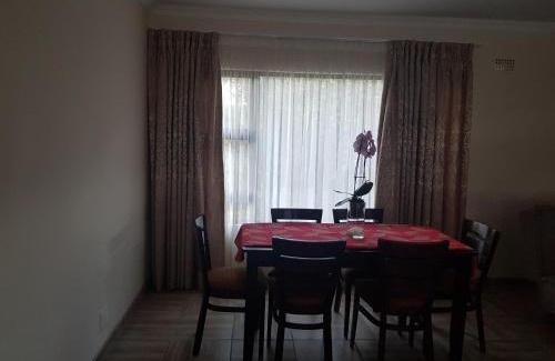 Pinetown House | Family-Friendly Retreat at One Oban Place - Rated 9.3/10