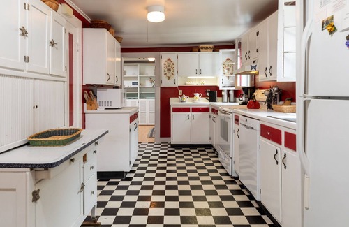 Warrensburg House | Unique Adirondack Getaway: Family-Friendly & Near LG/Gore!