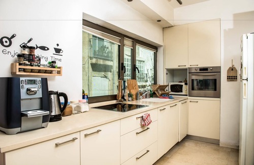 Tel Aviv Promenade Apartment | Unforgettable Gordon Beach Front 2BR Apt with Ocean Views