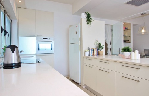Tel Aviv Promenade Apartment | Unforgettable Gordon Beach Front 2BR Apt with Ocean Views