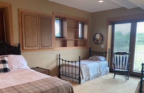 Oakpark Cabin | Discover a Unique Retreat in VA Wine Country with Pool