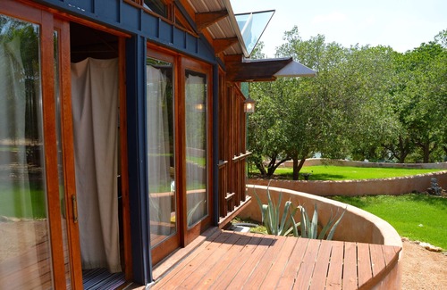 Spicewood Bed & Breakfast | Eco-Cabin Retreat by the Lake: Kayaks, Yoga & More!