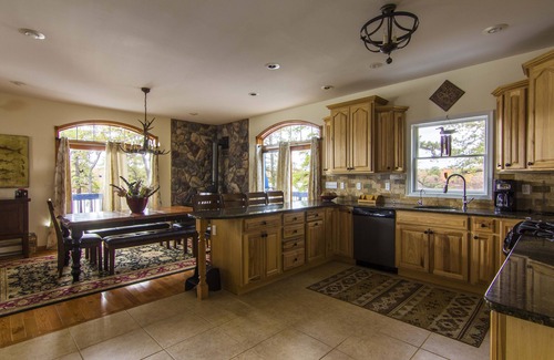 Long Pond House | Unforgettable Lakefront House in Emerald Lakes, PA