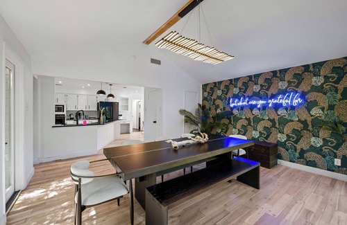 Garland House | One-of-a-Kind Mansion with Treehouse Suite *Location*