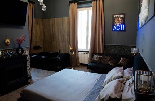 Tiburtino House | One of one Experiences - LOVE SPA SUITE