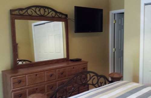 Westview House | Relaxing Retreat on Rough River Lake with Family-Friendly Amenities