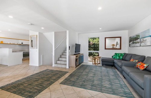 Point Lookout House | Ideal Townhouse with Beach Views and Family-Friendly Amenities