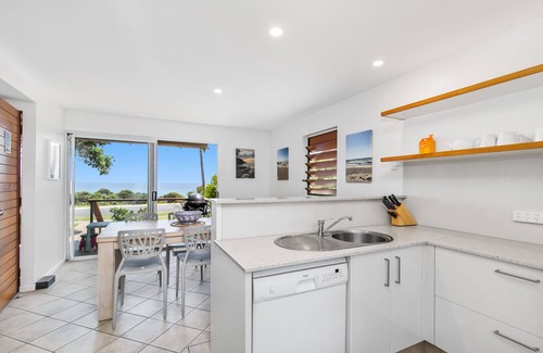 Point Lookout House | Ideal Townhouse with Beach Views and Family-Friendly Amenities