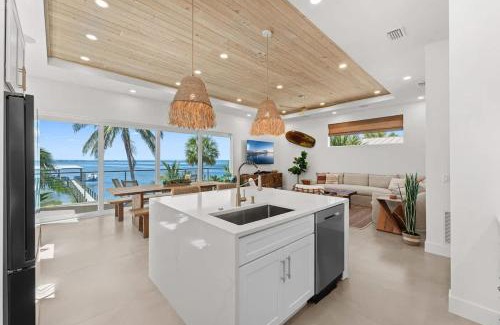 Orlando Beach House | One Palm