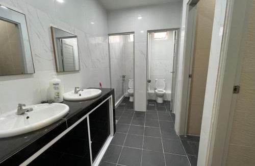 Tabuan Dayak Hotel | Budget-Friendly Stay at One Point Hotel @ King Centre