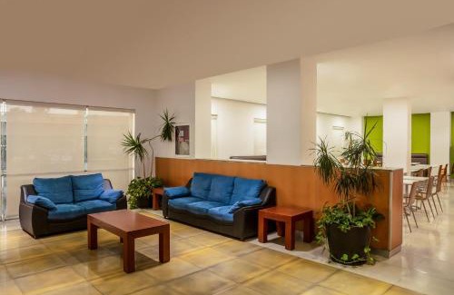 Cuautlancingo Hotel | Discover One Puebla FINSA: Family-Friendly with Breakfast