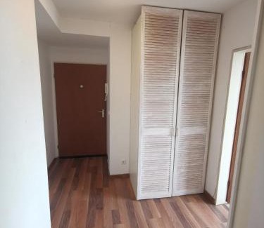 Linden-Nord Apartment | Convenient One Room Apartment Near the Fair