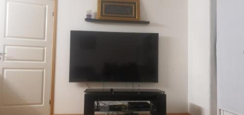 Oslo Apartment | Cozy One Room Apartment in Oslo with Family-Friendly Amenities