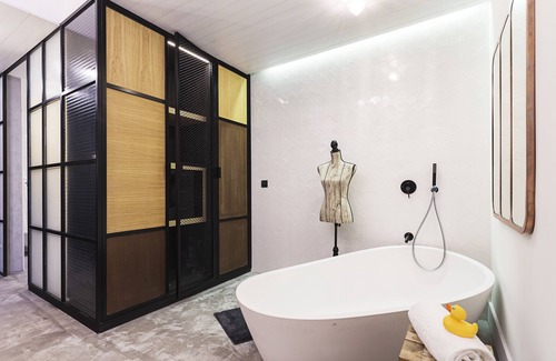 Egia Hotel | Eco-Friendly One Shot Tabakalera House with Spa & Breakfast