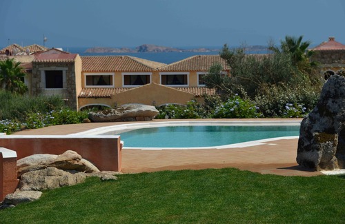Porto Cervo Villa | Seaside Retreat: Steps from the Waves Near Porto Cervo