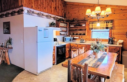 Sylvan Shores Cabin | Idyllic Mountain Top Cabin on Beaver Lake with Breathtaking Views