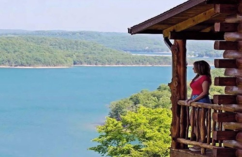 Sylvan Shores Cabin | Idyllic Mountain Top Cabin on Beaver Lake with Breathtaking Views