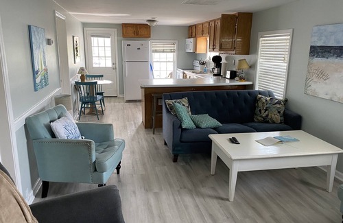Carolina Beach Cottage | Oceanfront Cottage by the Sea - Guest Rated 9.8/10!