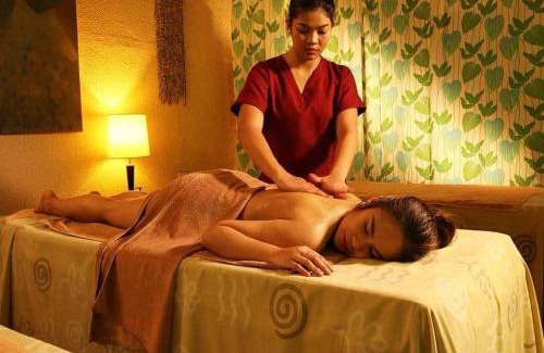 Canlubang Hotel | One Tagaytay Place Hotel Suites by ADIE