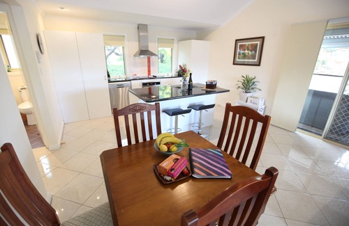 Upper Wakefield Cottage | Experience One Tree Accommodation: The Retreat Awaits