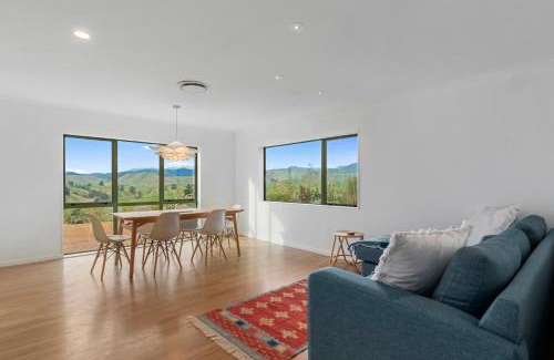 Wakefield House | Discover One Two Eight: Family-Friendly Richmond Retreat