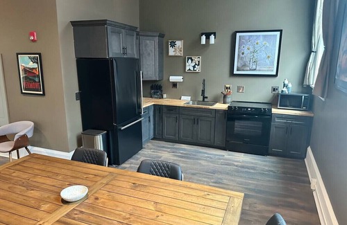 Barre Apartment | One Zero Five Stay 304