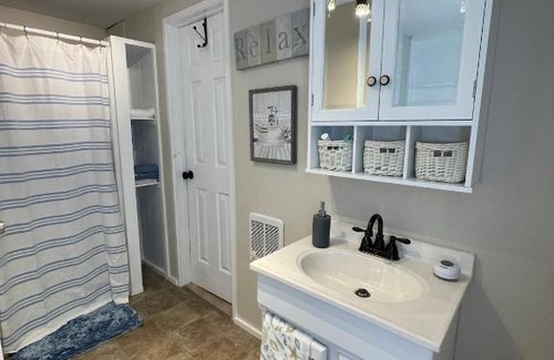 Sylvan Beach Apartment | Family-Friendly Escape at Oneida Lake Retreat