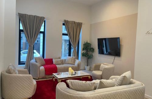 Klein-Antwerpen Apartment | OneLuxStay near Antwerp Central