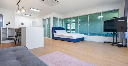 Suwon House | Ongjin Guardians Pool Villa