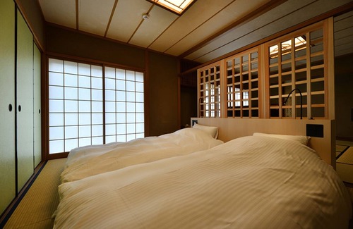Shuzenji House | Discover Oninosumika: Family-Friendly Stay with Hot Tub