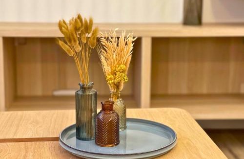 Figares Apartment | Discover Home4u: Premier 4-Star Stay in Granada City Center