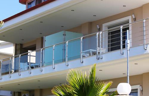 Toroni Villa | Chic Toroni Villas: 4-Star Stay with Child-Friendly Amenities