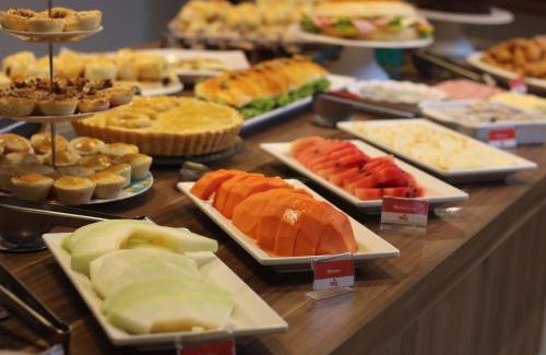 Jardim dos Passaros Hotel | Budget-Friendly Onix Hotel Aeroporto with Family Amenities