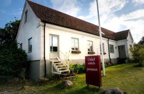 Tomelilla House | Discover Onkel Enkels Pensionat: Rated 8.7 with Family Dining