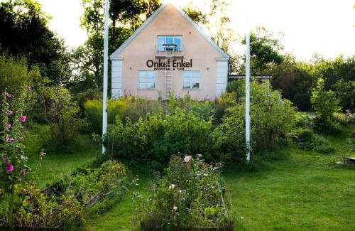 Tomelilla House | Discover Onkel Enkels Pensionat: Rated 8.7 with Family Dining
