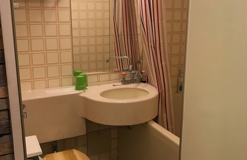 Setagaya Apartment | Convenient Hotel: 2 Stops to Shibuya with Free Pocket WiFi