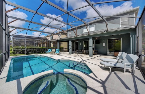 West Kissimmee Villa | Perfect Disney Getaway: 6-BDRM Villa with Private Pool
