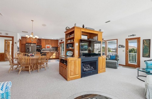 Southern Shores House | Steps to the Beach: Private Pool and Game Room Retreat