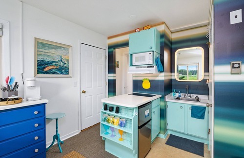 Chincoteague Condo | Family-Friendly Retreat Just 5 Minutes from the Beach!