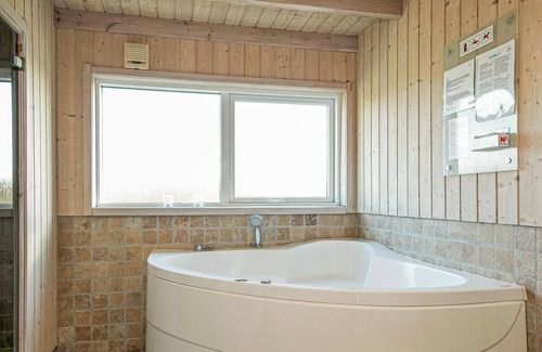 Rødhus House | Only five minutes walk from the beach, on a very large natural plot, lies this vacation home, which