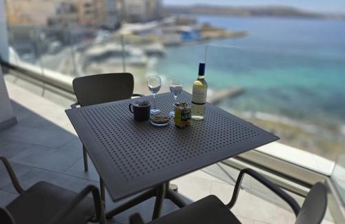 Qawra Apartment | only for family Central Luxury Seafront, Bugibba