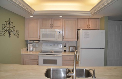 Stuart Condo | Relax at Our Oceanfront Indian River Plantation Condo