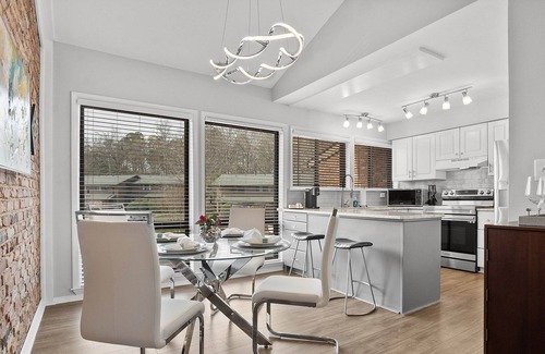 Chapel Hill House | Convenient Stay Just Two Miles from UNC Campus