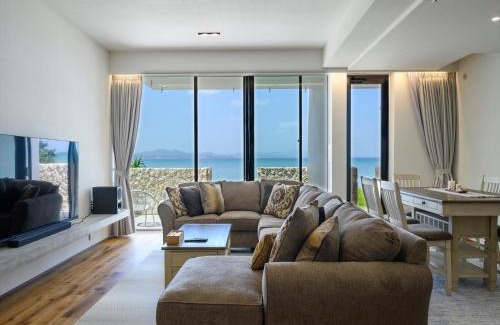 Umusa House | Experience Onna Resort: Oceanfront Bliss & Guest Rated 9.7