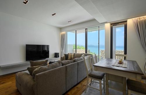 Umusa House | Experience Onna Resort: Oceanfront Bliss & Guest Rated 9.7