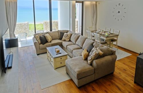 Umusa House | Experience Onna Resort: Oceanfront Bliss & Guest Rated 9.7