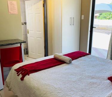 Makhado House | Accessible Comfort at ONNIE GUESTHOUSE - Rated 7/10